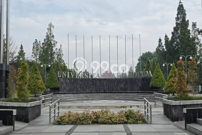 Tanah Dijual Area Strategis di Pogung Yogyakarta 250m2 Tanah Dijual Area Strategis di Pogung Yogyakarta 250m2