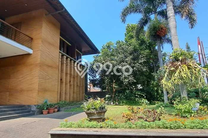 For Sale! Luxury House LT 748m2 Desain Modern di Dago For Sale! Luxury House LT 748m2 Desain Modern di Dago