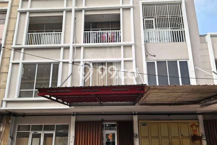 Paling Diincar! Ruko Dijual di Taman Surya Harga Kompetitif Paling Diincar! Ruko Dijual di Taman Surya Harga Kompetitif