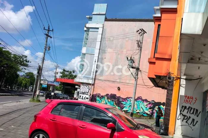 Ruko Disewa di Depok, Sleman, LT 136m2 / LB 352m2 Ruko Disewa di Depok, Sleman, LT 136m2 / LB 352m2