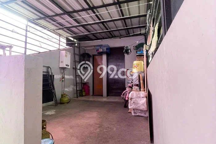 Rumah Luas Asri 4 KT Siap Huni di Taman Holis Indah Bandung Rumah Luas Asri 4 KT Siap Huni di Taman Holis Indah Bandung
