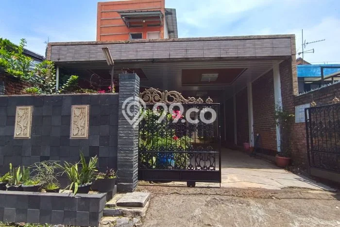 Jual Rumah Luas Megah Dengan View Eksklusif di Buah Batu, Bandung Jual Rumah Luas Megah Dengan View Eksklusif di Buah Batu, Bandung
