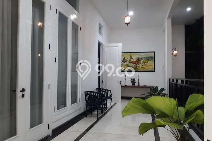 Dijual Rumah Luas Elegan Dengan View Cantik di Kemanggisan, Jakarta Barat Dijual Rumah Luas Elegan Dengan View Cantik di Kemanggisan, Jakarta Barat