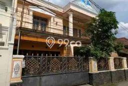 Dijual Hunian Rumah Terawat 5 Kamar di Jati Cempaka, Bekasi Dijual Hunian Rumah Terawat 5 Kamar di Jati Cempaka, Bekasi