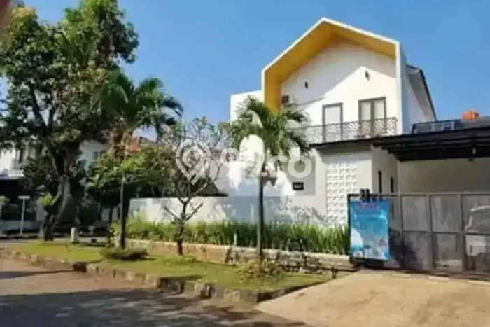 Ready to Use! Premium House LT 357m2 Desain Modern di Cikunir Ready to Use! Premium House LT 357m2 Desain Modern di Cikunir