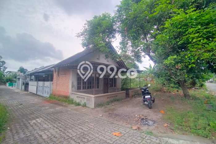 Tanah Kosong Dijual di Sleman dengan Area 188m2 Tanah Kosong Dijual di Sleman dengan Area 188m2