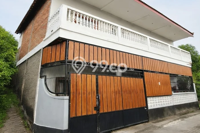 Kos-kosan Dijual di Caturtunggal Yogyakarta Luas 250m2 Kos-kosan Dijual di Caturtunggal Yogyakarta Luas 250m2