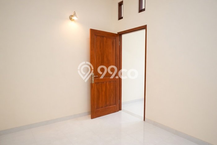 Dijual Rumah Kost di Caturtunggal, Yogyakarta, 7 KT, 2 KM, Bangunan 340m2 Dijual Rumah Kost di Caturtunggal, Yogyakarta, 7 KT, 2 KM, Bangunan 340m2