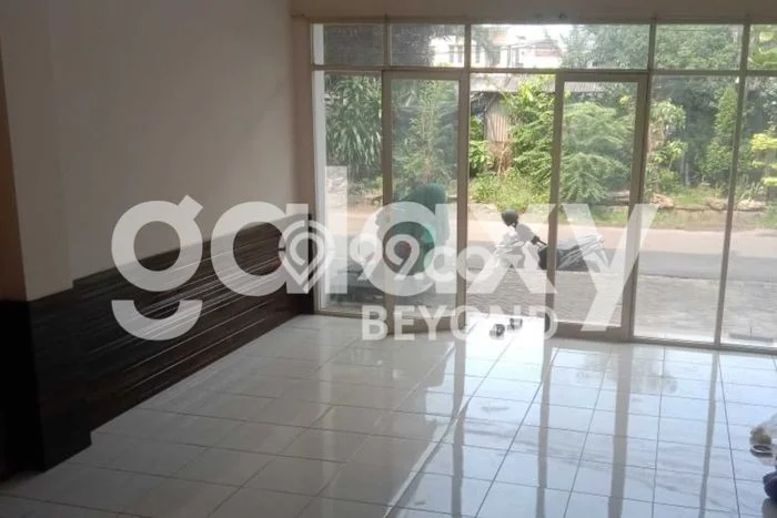 Disewakan Ruko di Kawasan Ramai Dukuh Kupang Luas 108m2 Disewakan Ruko di Kawasan Ramai Dukuh Kupang Luas 108m2