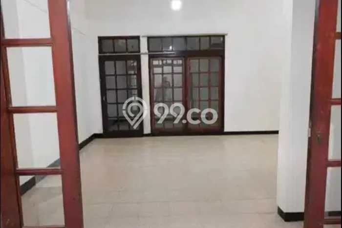 Rumah Sewa Bandung LT 200m2 LB 155m2 Kawasan Buah Batu Rumah Sewa Bandung LT 200m2 LB 155m2 Kawasan Buah Batu