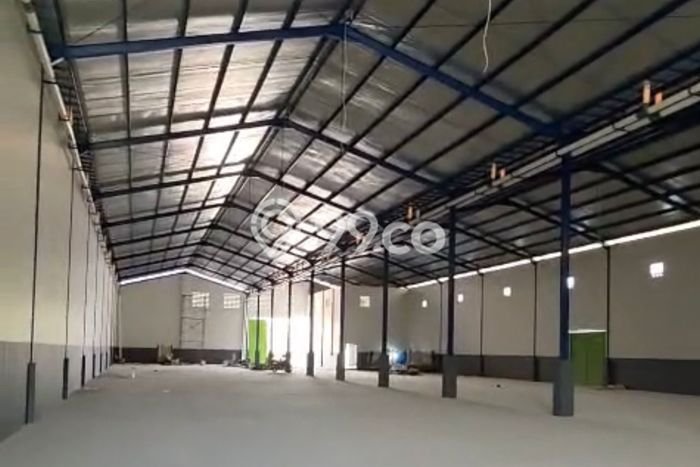 Gudang disewakan di Pakuhaji Tangerang dengan luas bangunan 1584m2 Gudang disewakan di Pakuhaji Tangerang dengan luas bangunan 1584m2