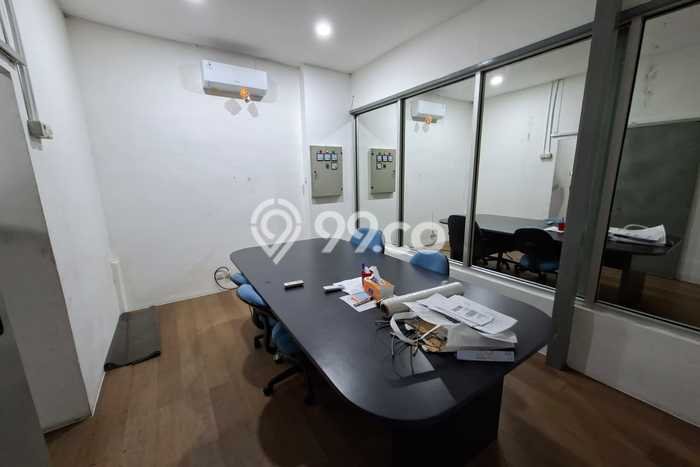 Gudang paling strategis disewakan di BSD Tangerang Selatan Gudang paling strategis disewakan di BSD Tangerang Selatan