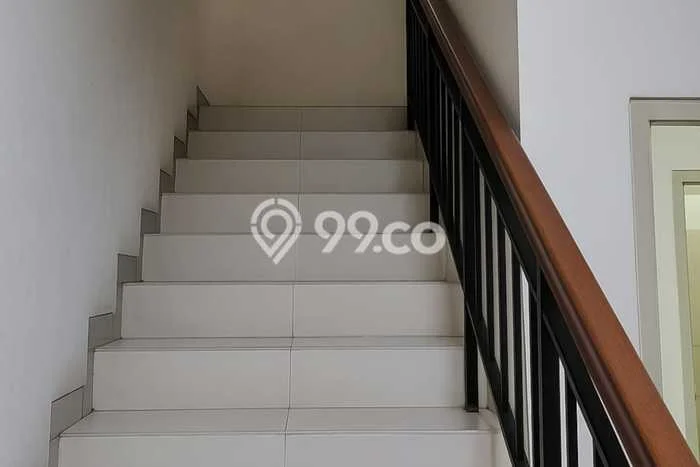 Rumah Elit Modern Siap Huni di Puri Media Jakarta Barat Rumah Elit Modern Siap Huni di Puri Media Jakarta Barat