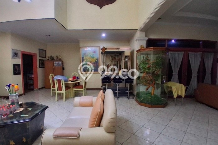 Rumah Elit Modern Tanpa Renovasi di Buah Batu Bandung Rumah Elit Modern Tanpa Renovasi di Buah Batu Bandung