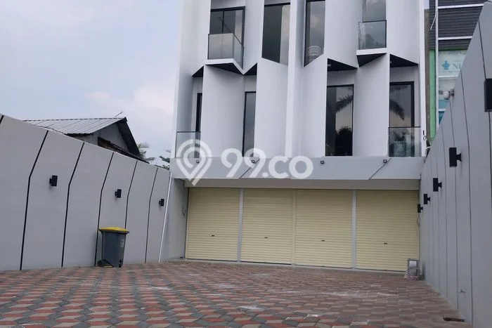 Area Strategis! Disewakan Ruko Lokasi Jagakarsa, Jakarta Selatan Cocok untuk Bisnis Area Strategis! Disewakan Ruko Lokasi Jagakarsa, Jakarta Selatan Cocok untuk Bisnis