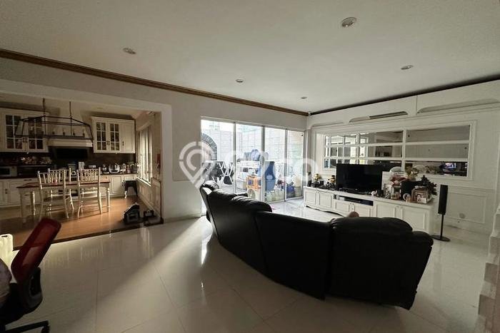 For Sale! Luxury House LT 240m2 Desain Elegan di Jakarta Garden City For Sale! Luxury House LT 240m2 Desain Elegan di Jakarta Garden City