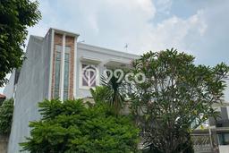 Ready to Use! Luxury House LT 200m2 Desain Elegan di Gading Serpong Ready to Use! Luxury House LT 200m2 Desain Elegan di Gading Serpong