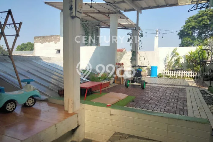 Dijual Rumah 6 Kamar Lokasi Ideal Bagus dan Strategis di Antapani Dijual Rumah 6 Kamar Lokasi Ideal Bagus dan Strategis di Antapani