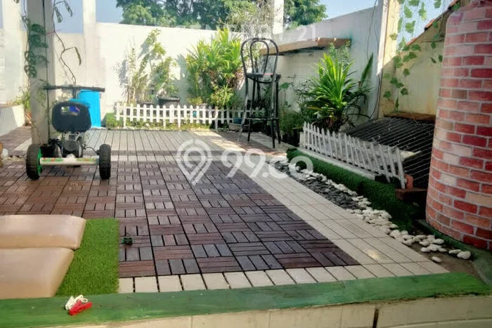 Dijual Rumah 6 Kamar Lokasi Ideal Bagus dan Strategis di Antapani Dijual Rumah 6 Kamar Lokasi Ideal Bagus dan Strategis di Antapani
