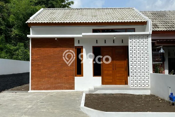 Rumah Sederhana Dijual Lokasi Prambanan 2 Kamar dengan LT 96m2 Rumah Sederhana Dijual Lokasi Prambanan 2 Kamar dengan LT 96m2