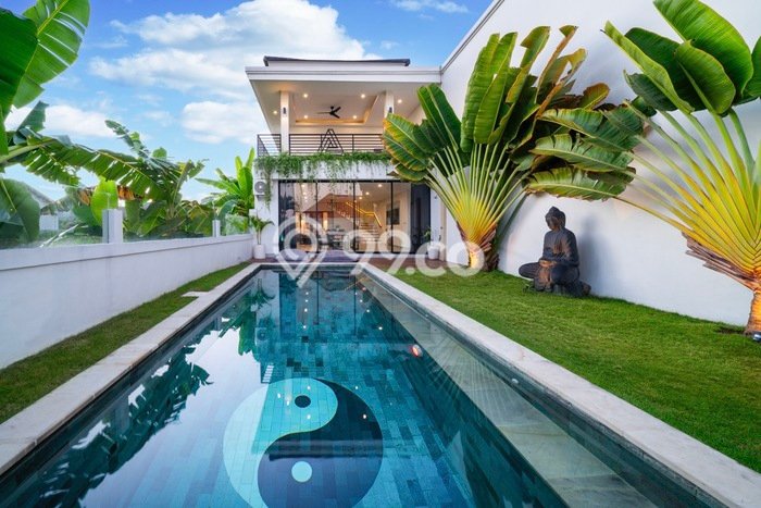 FOR SALE! Vila Kawasan , Luas 180m2m², Posisi Premium FOR SALE! Vila Kawasan , Luas 180m2m², Posisi Premium