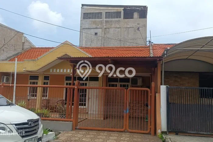Rumah Modern Cantik 7 Kamar Bisa Langsung Pindah di Rungkut Rumah Modern Cantik 7 Kamar Bisa Langsung Pindah di Rungkut