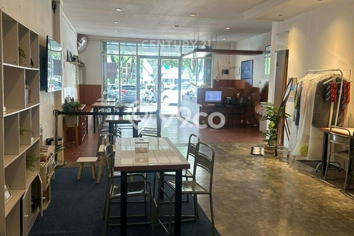 Ruko Dijual di Tangerang Selatan LT 120m2 & LB 216m2 Lokasi Terbaik! Ruko Dijual di Tangerang Selatan LT 120m2 & LB 216m2 Lokasi Terbaik!