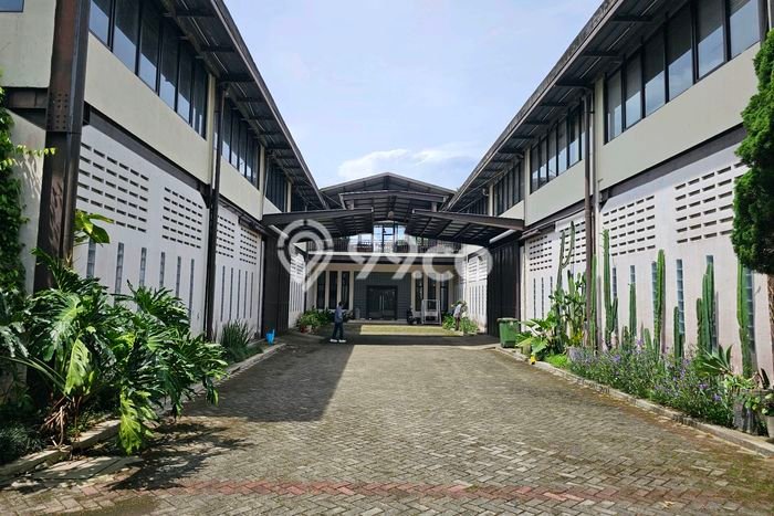 Disewakan Pabrik komersial di Ciawi luas bangunan 2500m2 Disewakan Pabrik komersial di Ciawi luas bangunan 2500m2