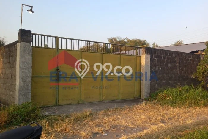 Gudang Dijual di Prime Area Kediri Luas 200m2 Gudang Dijual di Prime Area Kediri Luas 200m2