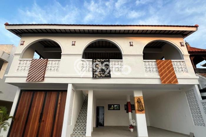 Disewakan Ruko di Kawasan Ramai Cemagi Luas 126m2 Disewakan Ruko di Kawasan Ramai Cemagi Luas 126m2