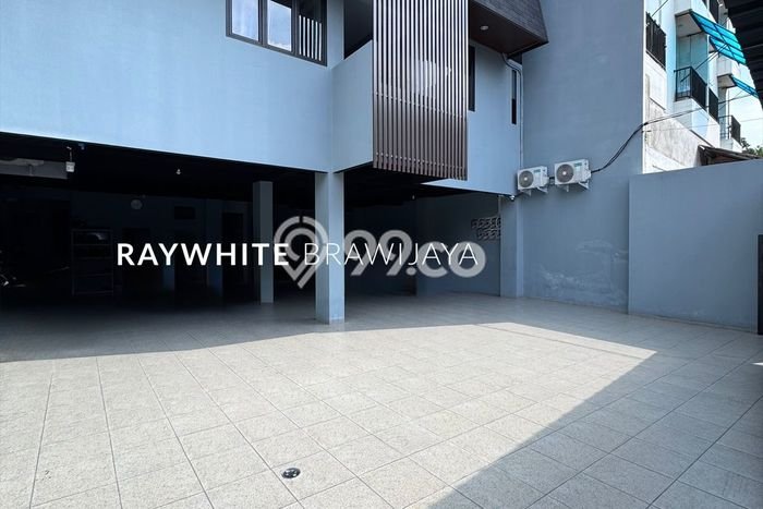 Unit Kost Dijual di Kawasan Kebayoran Baru Jakarta Selatan dengan 20 KT Unit Kost Dijual di Kawasan Kebayoran Baru Jakarta Selatan dengan 20 KT