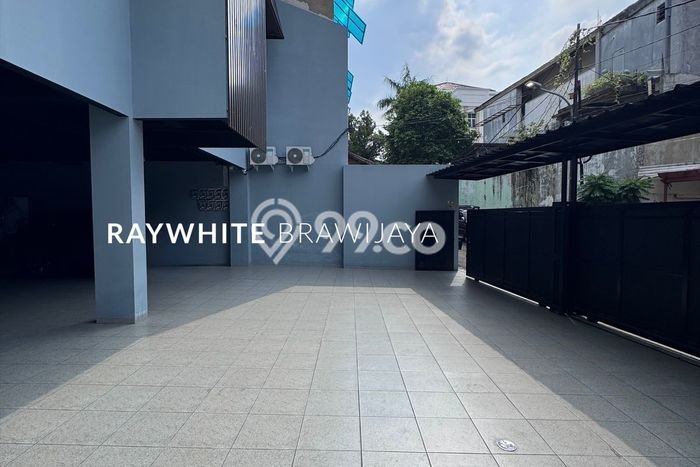 Unit Kost Dijual di Kawasan Kebayoran Baru Jakarta Selatan dengan 20 KT Unit Kost Dijual di Kawasan Kebayoran Baru Jakarta Selatan dengan 20 KT