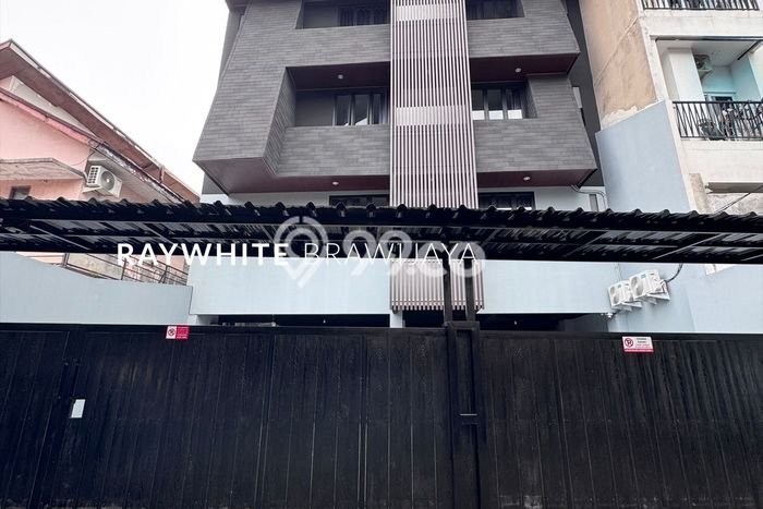 Unit Kost Dijual di Kawasan Kebayoran Baru Jakarta Selatan dengan 20 KT Unit Kost Dijual di Kawasan Kebayoran Baru Jakarta Selatan dengan 20 KT