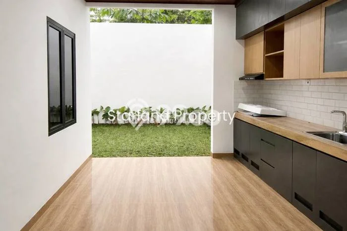 Rumah Modern Cantik 3 Kamar Siap Huni di Ciputat Rumah Modern Cantik 3 Kamar Siap Huni di Ciputat