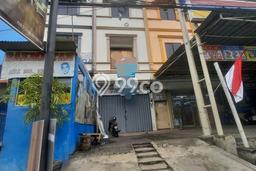 Ruko Disewa di Jakarta Utara dengan LB 180m2 Area Komersial Ramai Ruko Disewa di Jakarta Utara dengan LB 180m2 Area Komersial Ramai