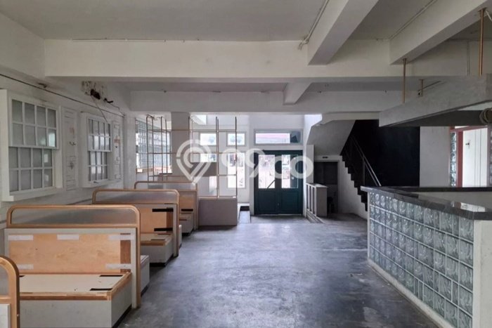 FOR RENT! Ruko di Taman Ratu Cocok untuk Bisnis 450m2 FOR RENT! Ruko di Taman Ratu Cocok untuk Bisnis 450m2