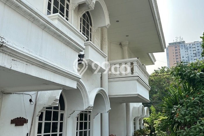 Hunian Elit LB 500m2 Siap Pakai Desain Elegan di Pluit, Jakarta Utara Hunian Elit LB 500m2 Siap Pakai Desain Elegan di Pluit, Jakarta Utara