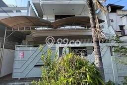 Rumah Elit Akses Mudah di Jakarta Utara Semi Furnished Rumah Elit Akses Mudah di Jakarta Utara Semi Furnished