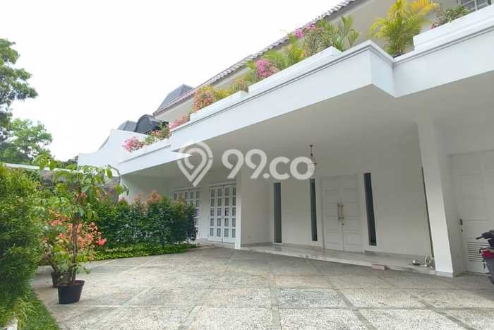 Disewakan Rumah Strategis di Prapanca LT 650m2 / LB 900m2 Siap Huni Disewakan Rumah Strategis di Prapanca LT 650m2 / LB 900m2 Siap Huni