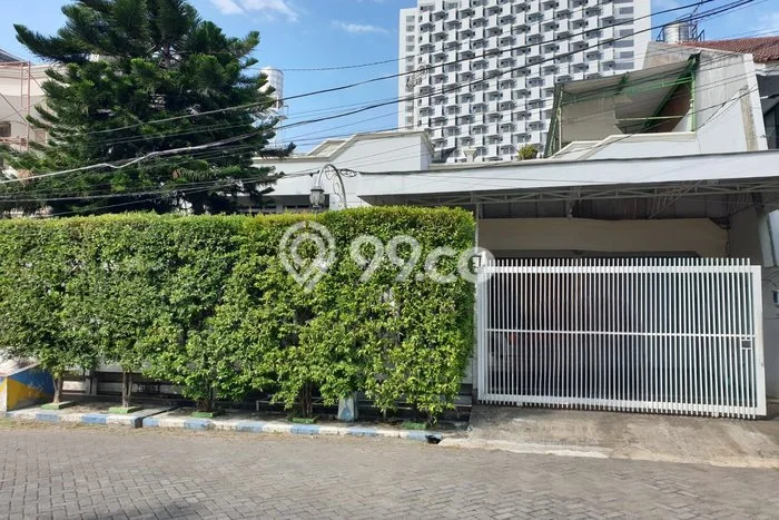 Dijual Rumah Premium dengan Fasilitas Sekitar Lengkap di Gubeng, Surabaya Dijual Rumah Premium dengan Fasilitas Sekitar Lengkap di Gubeng, Surabaya