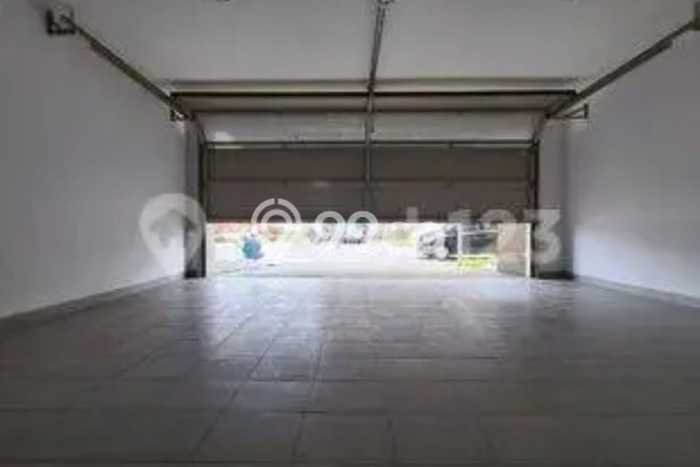 Rumah sewa siap pakai 4 KT di Golf Island, Jakarta Utara Rumah sewa siap pakai 4 KT di Golf Island, Jakarta Utara