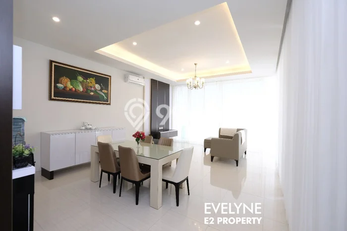 Best Deal Hunian Mewah Ideal dan Luas di Wiyung, Surabaya Best Deal Hunian Mewah Ideal dan Luas di Wiyung, Surabaya
