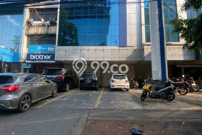 Komersial Disewa di Kebayoran Baru, Jakarta Selatan, LT 564m2 / LB 1598m2 Komersial Disewa di Kebayoran Baru, Jakarta Selatan, LT 564m2 / LB 1598m2