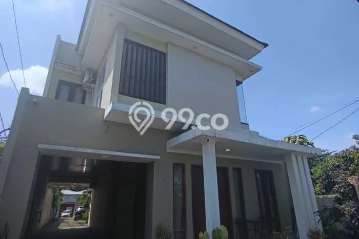 Lokasi strategis! Rumah siap huni dikontrakkan di Godean LB 300m2 Lokasi strategis! Rumah siap huni dikontrakkan di Godean LB 300m2