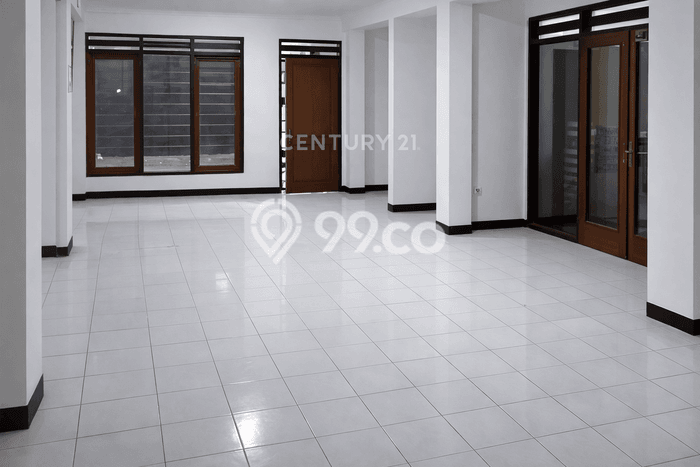 Ruko untuk disewa di Magelang Selatan punya LT 213m2 & LB 630m2 harga sewa kompetitif Ruko untuk disewa di Magelang Selatan punya LT 213m2 & LB 630m2 harga sewa kompetitif