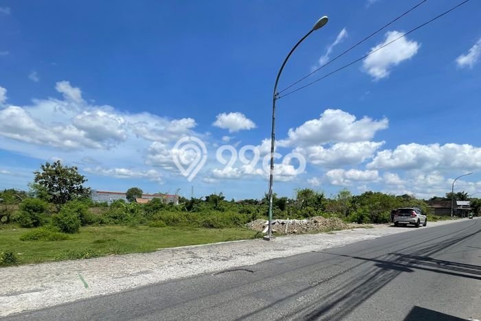 Lahan Dijual Lokasi Strategis di Yogyakarta dengan Luas 179m2 Lahan Dijual Lokasi Strategis di Yogyakarta dengan Luas 179m2