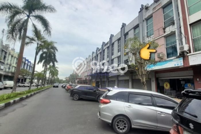 Ruko Dijual di Batam LT 93m2 & LB 268m2 Lokasi Terbaik! Ruko Dijual di Batam LT 93m2 & LB 268m2 Lokasi Terbaik!