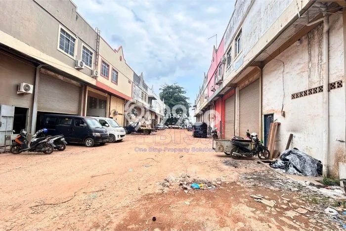 Gudang Dijual di Prime Area Batam Luas 220m2 Gudang Dijual di Prime Area Batam Luas 220m2