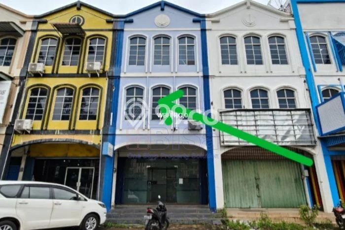 Ruko Dijual di Batam LT 106m2 & LB 274m2 Lokasi Terbaik! Ruko Dijual di Batam LT 106m2 & LB 274m2 Lokasi Terbaik!