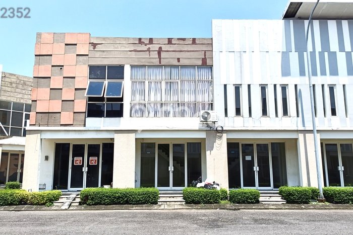 Ruko Bagus LT 33m2 LB 67m2 Dijual di Taman Sidoarjo Ruko Bagus LT 33m2 LB 67m2 Dijual di Taman Sidoarjo